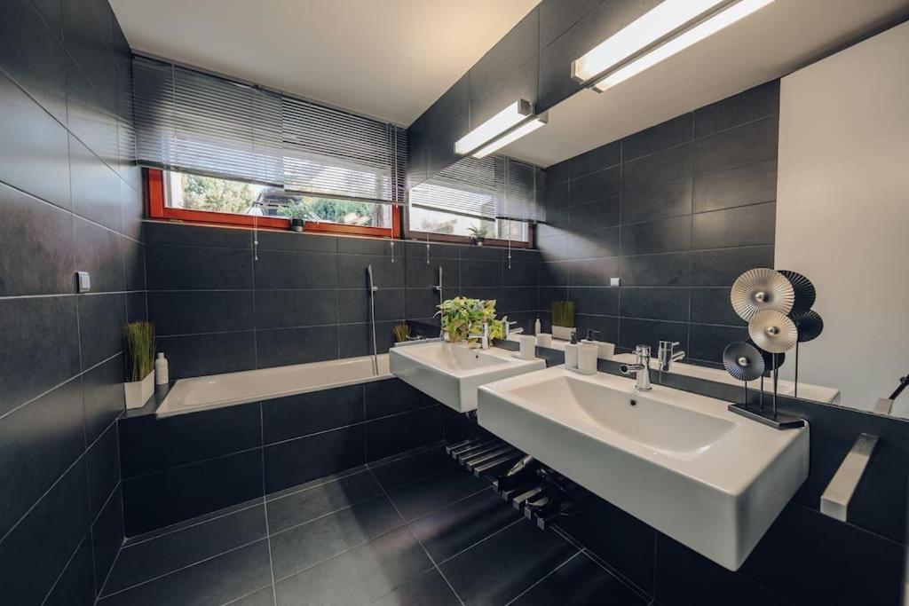 Apartment Marvel 2bd In Modern With Cozy Terrace