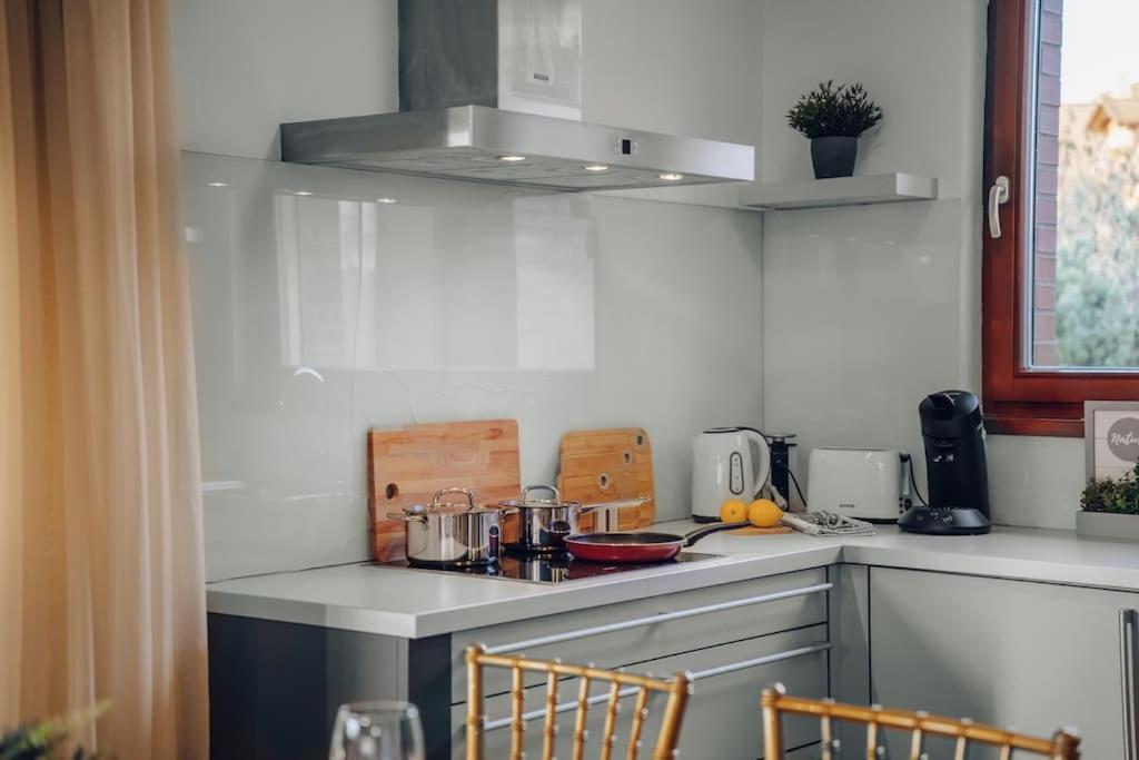 Apartment Marvel 2bd In Modern With Cozy Terrace