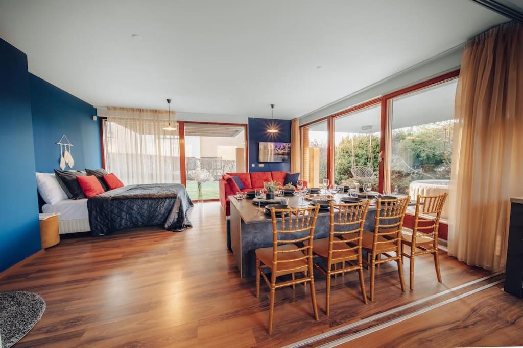 Marvel 2bd In Modern With Cozy Terrace Prague